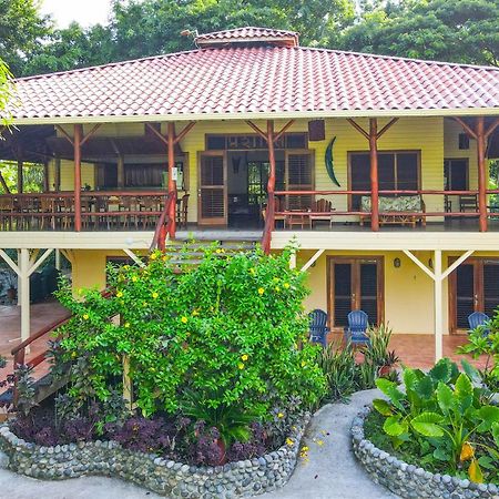 Bluff Beach Retreat Bocas del Toro Exterior photo
