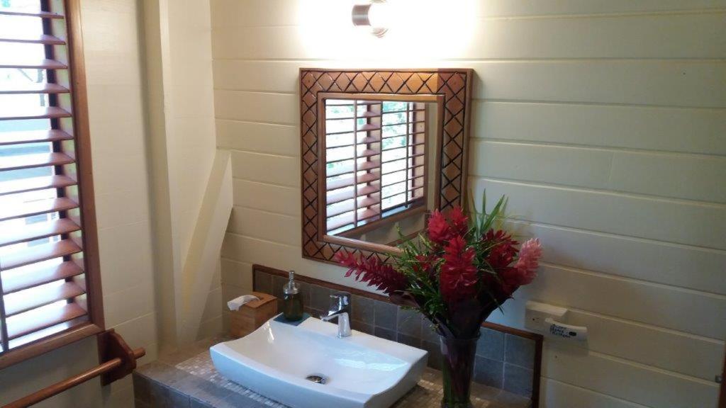Bluff Beach Retreat Bocas del Toro Exterior photo