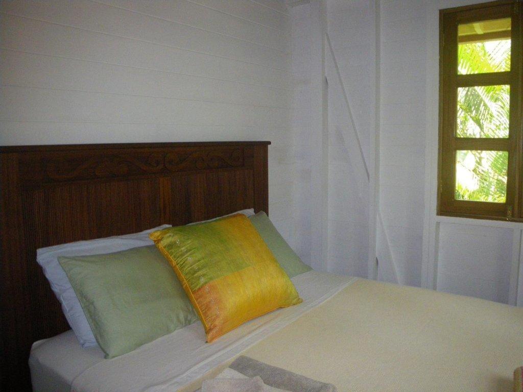 Bluff Beach Retreat Bocas del Toro Exterior photo