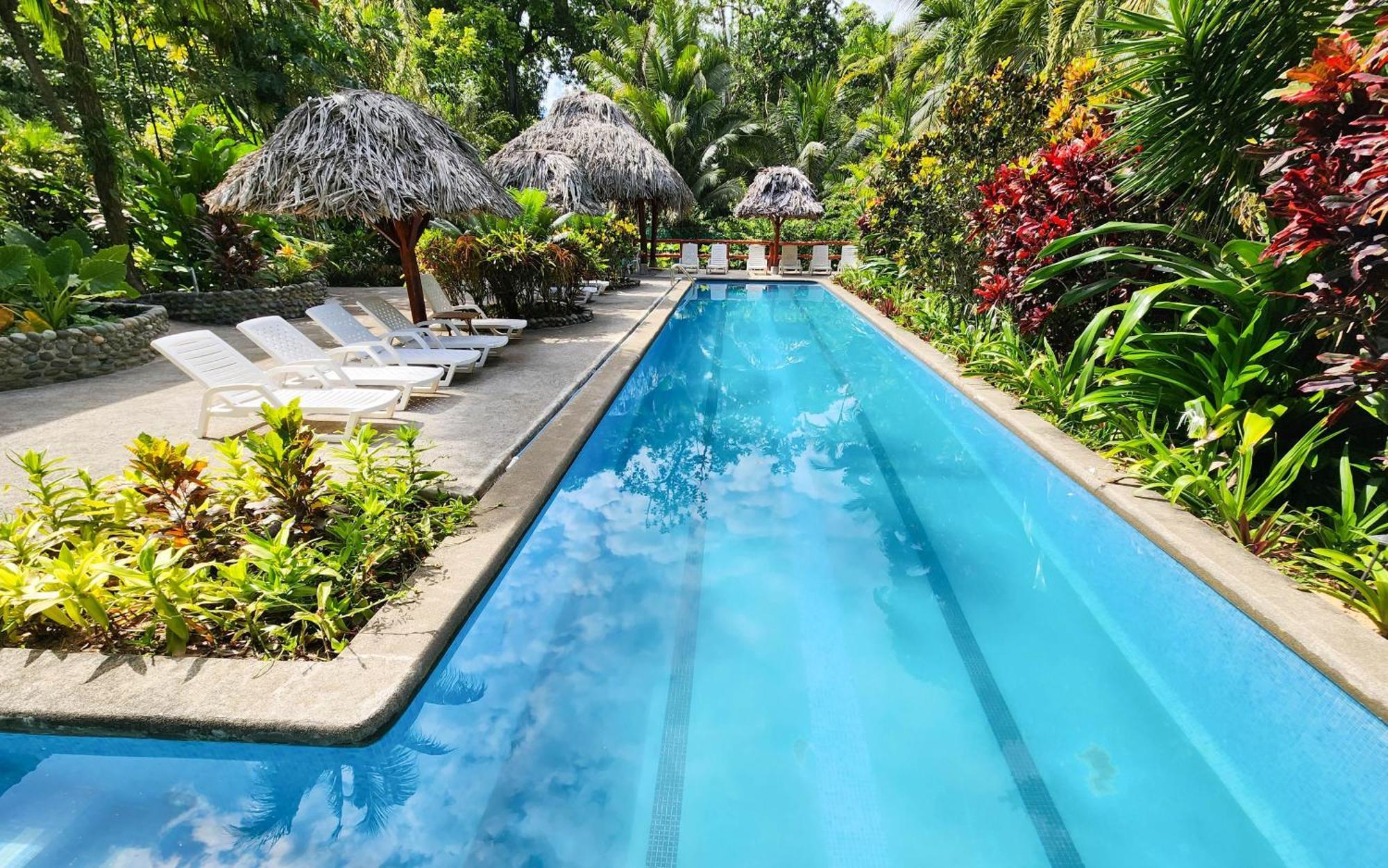 Bluff Beach Retreat Bocas del Toro Exterior photo