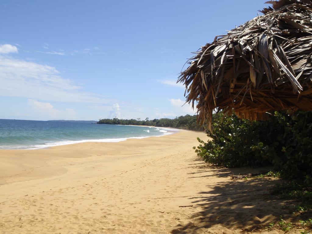 Bluff Beach Retreat Bocas del Toro Exterior photo