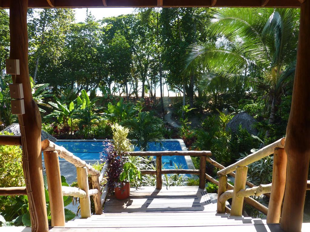 Bluff Beach Retreat Bocas del Toro Exterior photo