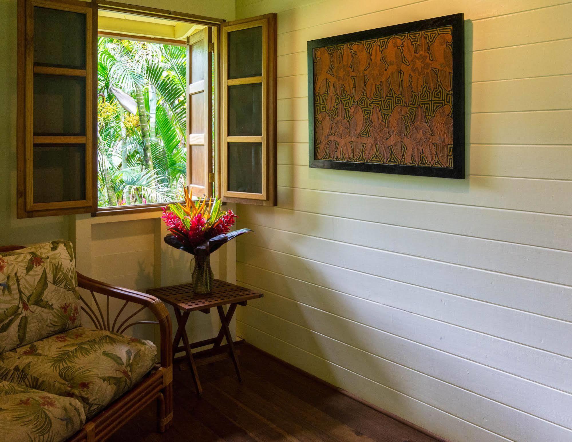 Bluff Beach Retreat Bocas del Toro Exterior photo