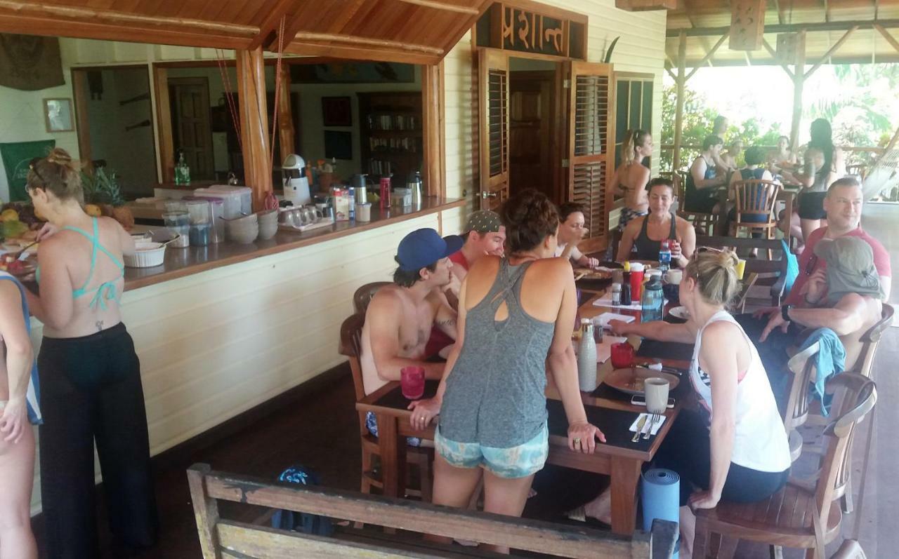 Bluff Beach Retreat Bocas del Toro Exterior photo